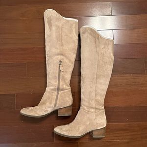 Dr. Scholl’s Over the Knee Tribute Boot size 6.5 Suede